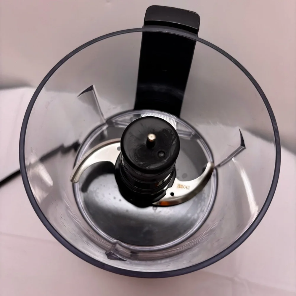 Hamilton Beach Stack & Press Two Speed Food Chopper Model 72890F - Picture 4 of 8